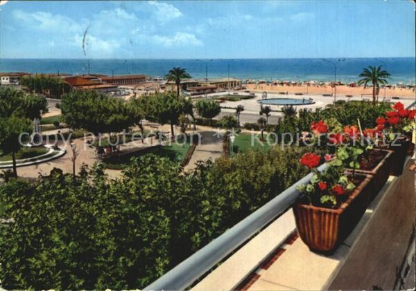 Marina di Pietrasanta Giardini e spiaggia