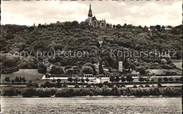 Ruedesheim Rhein Königshof-Terrassen mit Rachus-Kapelle