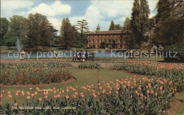 Kew Gardens London Museum and Lake