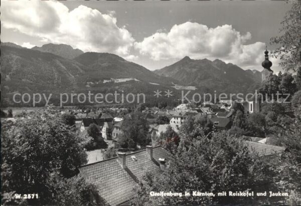 Greifenburg mit Reiskpfel und Jauken