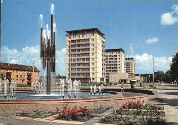 Halle Saale Chemiebrunnen Hochhäuser Leninallee