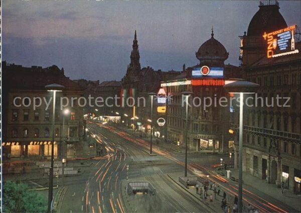 Budapest Ringstrasse am Abend