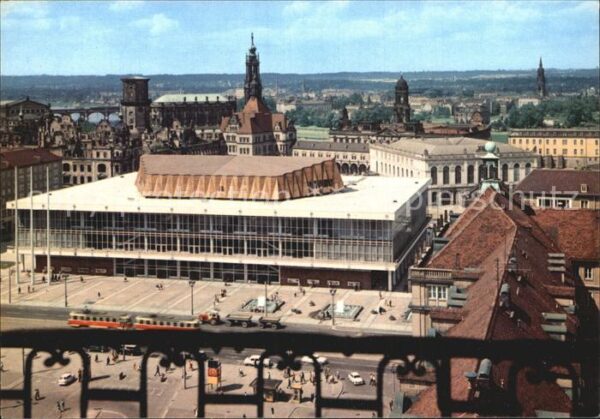 Dresden Blick von Kreuzkirche auf Kulturpalast