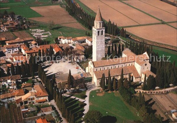 Aquileia Aquileja Basilika Fliegeraufnahme