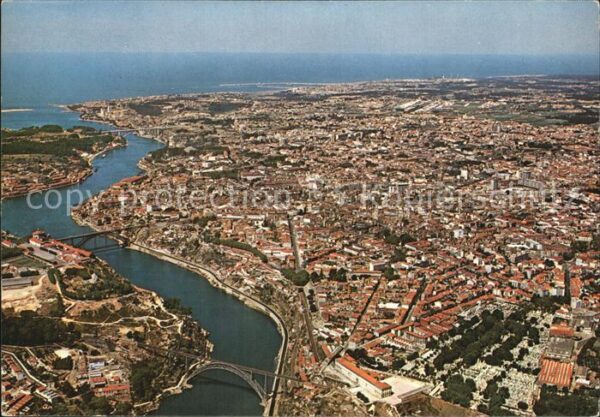Porto Portugal Vista aerea Tres Pontes