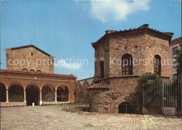 Ravenna Italia Cattedrale ed il Battistero degli Arian