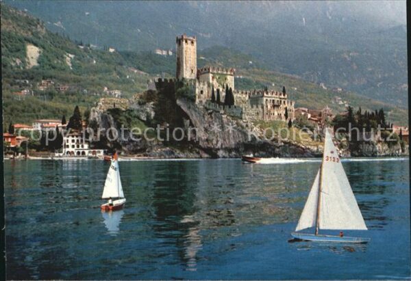 Malcesine Lago di Garda Il castello vista dal lago