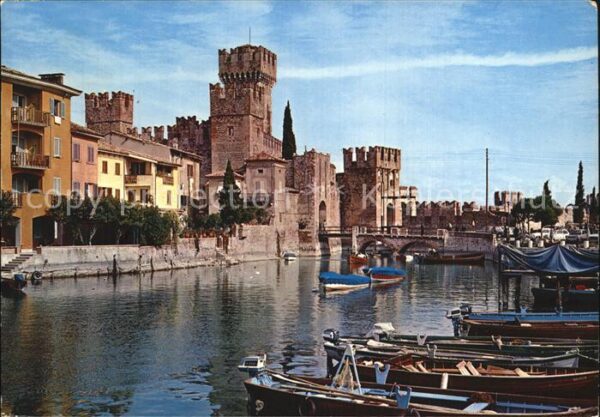 Sirmione Lago di Garda Gardasee Schloss