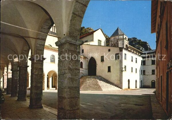 Montevergine Santuario dreiteilige Vortreppe