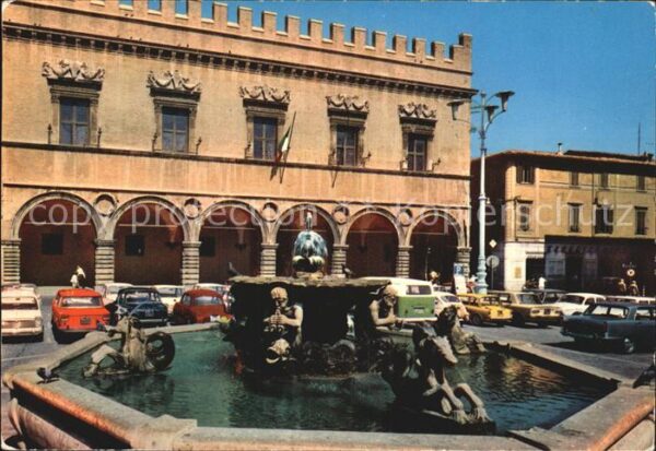 Pesaro Fontana e Palazzo Ducale
