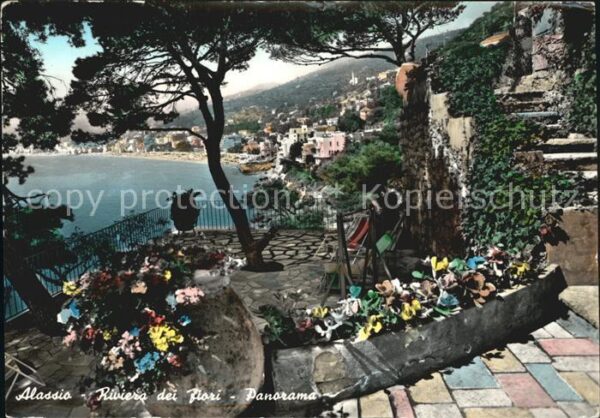 ALASSIO Savona Liguria IT Blumen an der Treppe
