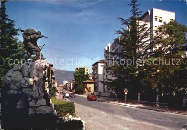 Rovereto Alpin Denkmal und Dante Allee