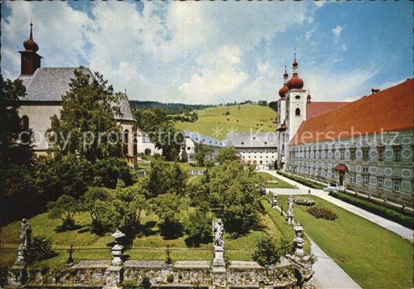 St Lamprecht Oesterreich Benediktiner Abtei Hofansicht