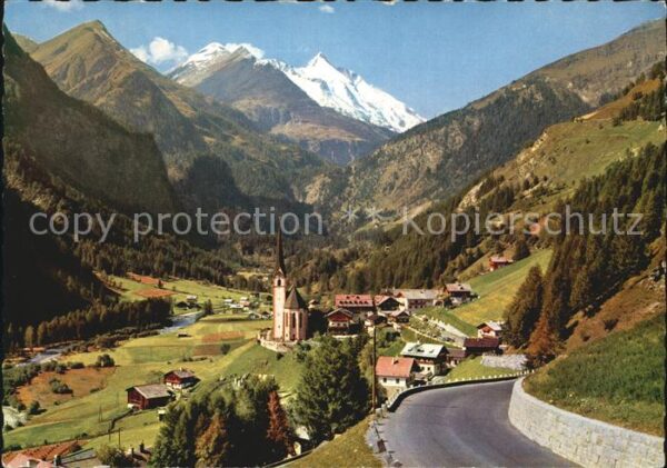 Heiligenblut Kaernten Blick gegen Grossglockner