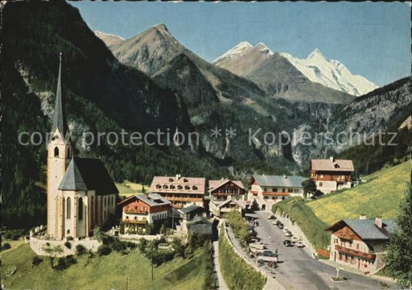 Heiligenblut Kaernten Ortsansicht mit Kirche Grossglockner Ho