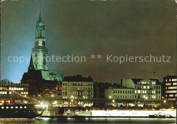 Hamburg St. Pauli Landungsbrücken St. Michaelis