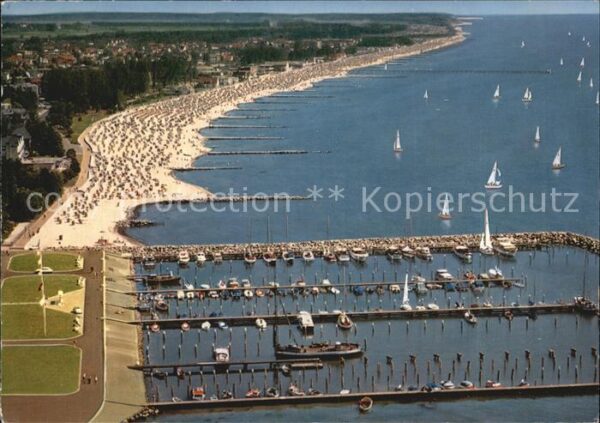Groemitz Ostseebad Strand Fliegeraufnahme