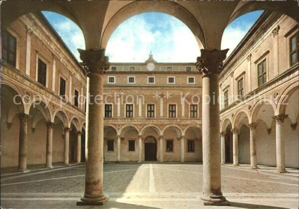 Urbino Hof im Herzöglichen Palast