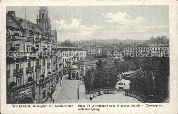 Wiesbaden Kranzplatz mit Kochbrunnen
