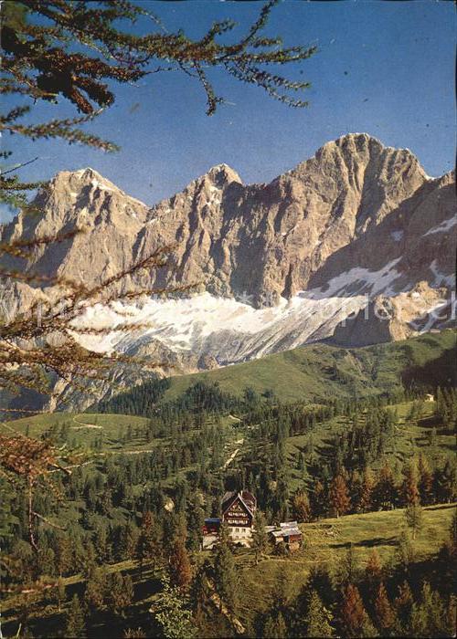 Austriahuette mit Torstein Mitterspitz Hoher Dachstei