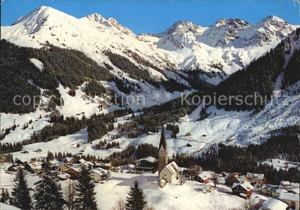 Mittelberg Kleinwalsertal mit Kuhgehrenspitze Hammerspitze Schafa
