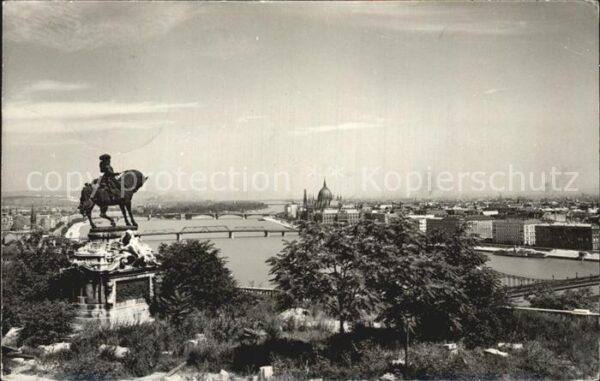 Budapest Latkep a Varbol Reiterstandbild Denkmal