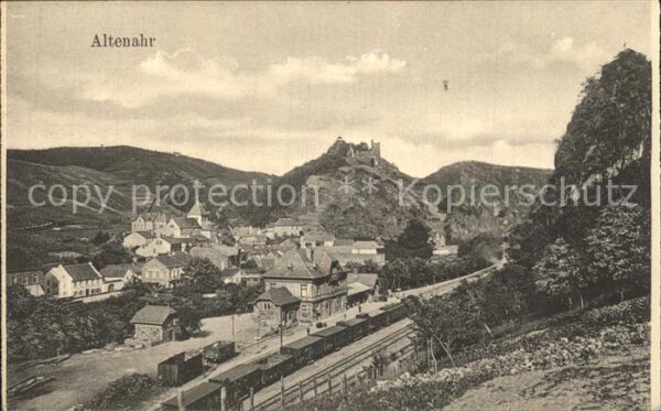 Altenahr Panorma Blick zur Burgruine Burg Are Ei