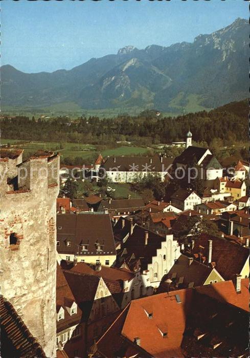 Fuessen Allgaeu Blick auf Alt-Füssen und Tegelberg Knei