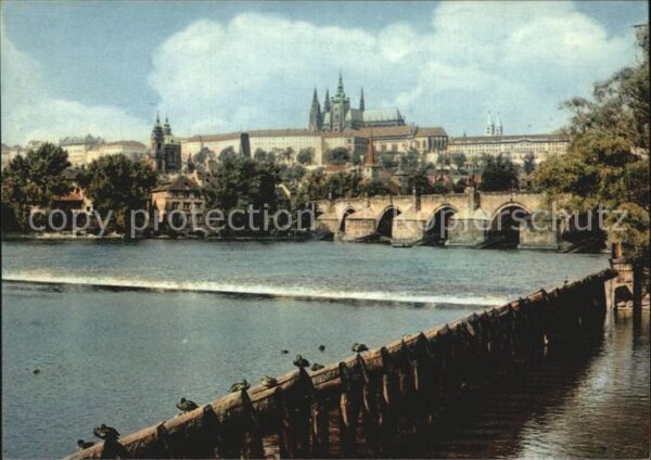 Praha Prahy Prague Hradcany a Karlov most Prager Burg Karl