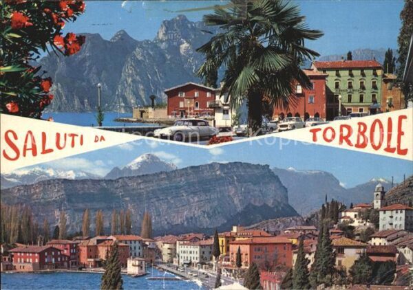 Torbole Lago di Garda Häuserpartie am Gardasee Gebirge