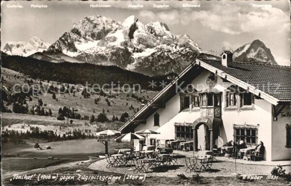 Mittenwald Bayern Tonihof Cafe Restaurant mit Zugspitzgru