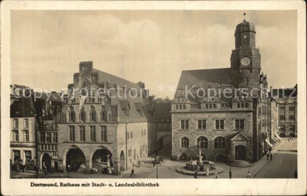 Dortmund Rathaus mit Stadt und Landesbibliothek