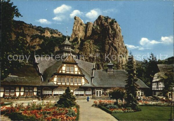 Bad Muenster Stein Ebernburg Bäderhaus mit Rheingrafenstein