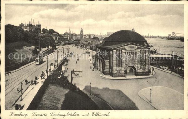 Hamburg Seewarte Landungsbrücken und Elbtunnel