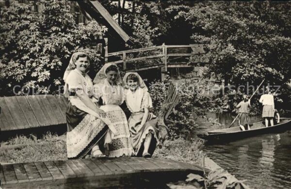 Spreewald Trachtenmädchen