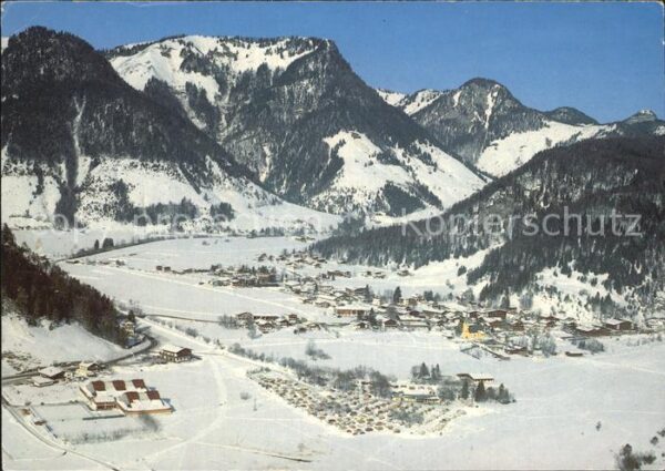 Walchsee Tirol Winterpanorama Alpen Fliegeraufnahme