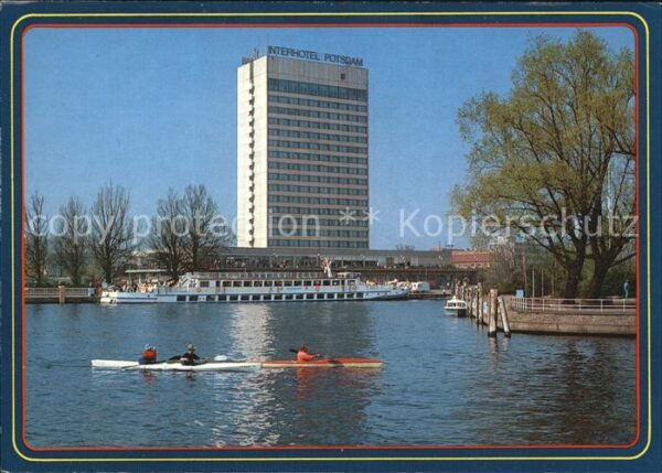 Potsdam Schiffsanlegestelle und Interhotel Pots