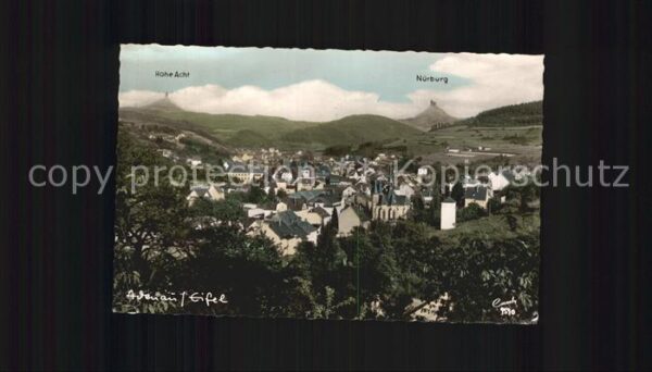 Adenau Ahrweiler Rheinland-Pfalz Gesamtansicht mit Nürburg und Hohe Acht
