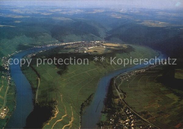 Zell Mosel Moselschleife mit Marienburg Fliegerauf