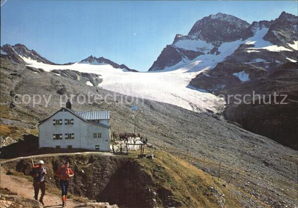 Wiesbadener Huette mit Piz Buin Vermuntpass Piz Jeremias B