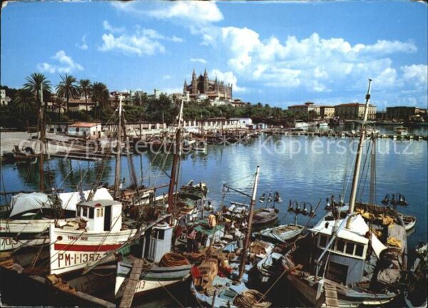 Palma de Mallorca Detalle del puerto Hafen Fischkutter