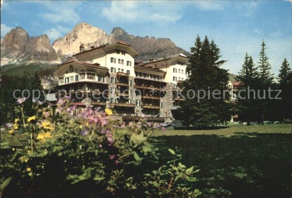 Passo Carezza Karersee Hotel Dolomitenstrasse Dolomit