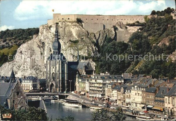 Dinant Wallonie Kathedrale Festung
