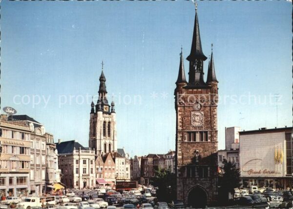 Courtrai KORTRIJK Flandre Belgie Beffroi Grand Place Eglise St Martin