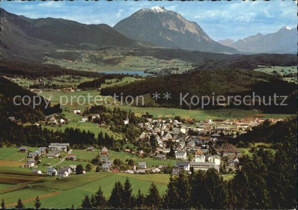 Hermagor Kaernten Panorama mit Dobratsch Gailtaler Alpen