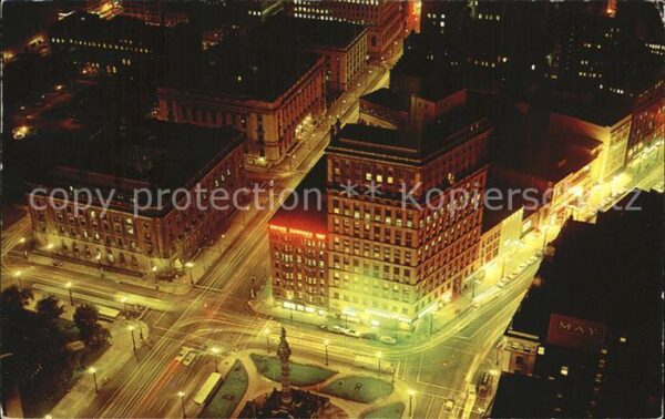 Cleveland Ohio Fliegeraufnahme Downtown at night Publi