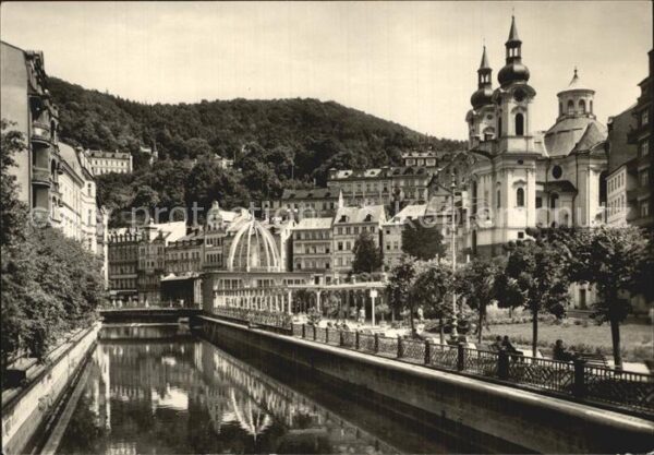 Karlovy Vary Tepla Fluss mit Sprudel