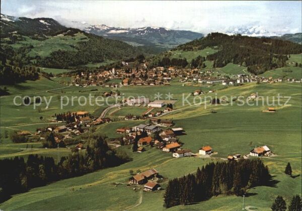 Kalzhofen mit Vorarlberger Alpen Schweizer Alpen