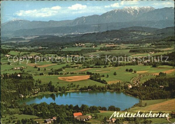 Maltschachersee Feriendorf mit Hochobir Karawanken Flie
