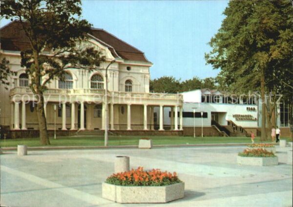Kuehlungsborn Ostseebad Meerwasserschwimmhalle des FDGB